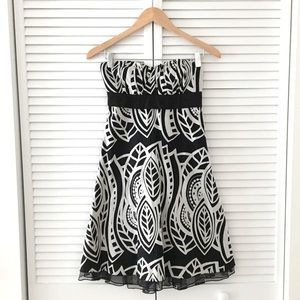 Black and white strapless dress
